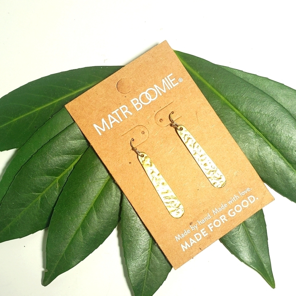 MATR BOOMIE Hammered Drop Earrings Gold Tone 2" NWT